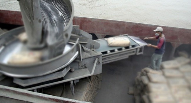 Xuất khẩu xi măng gặp “sóng” Xuất khẩu xi măng gặp “sóng”