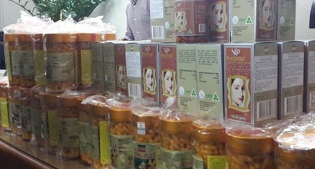 Thu 20 tấn thực phẩm chức năng làm đẹp nghi hàng giả Một phần sản phẩm thực phẩm chức năng giả bị cảnh sát thu giữ.