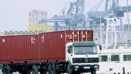 Lập 5 đội ứng cứu khẩn cấp dạy lái xe container Lập 5 đội ứng cứu khẩn cấp dạy lái xe container