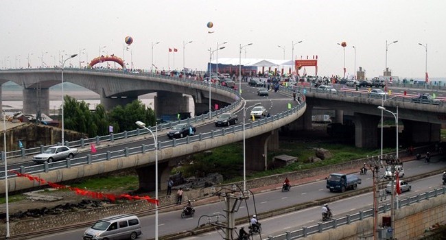 Soi tiến độ 3 dự án giao thông nghìn tỷ của Hà Nội Nhiều dự án giao thông quan trọng ở Hà Nội đang được đẩy nhanh tiến độ.