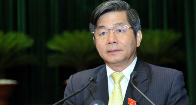 Phạm tội, nộp phạt và trở thành anh hùng? Bộ trưởng Bộ Kế hoạch & Đầu tư Bùi Quang Vinh