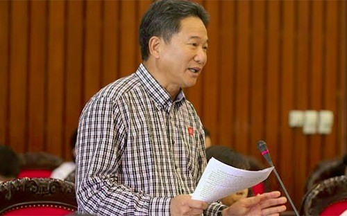 Ủy ban Chứng khoán có quyền điều tra: Vẫn trái chiều quan điểm Đại biểu Nguyễn Bá Thuyền cho rằng các cơ quan như kiểm ngư, thuế, Ủy ban Chứng khoán có chuyên môn sâu nên việc tiến hành một số hoạt động điều tra sẽ mang lại hiệu qủa.