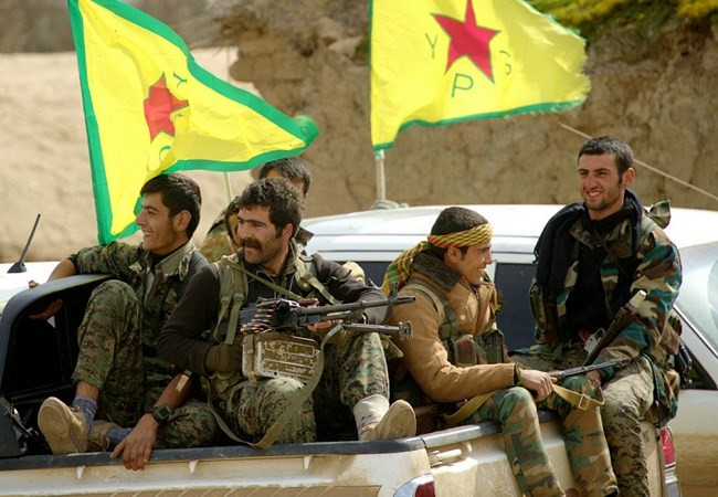 Video cận cảnh bên trong sân bay Menagh bắc Aleppo vừa tái chiếm Lực lượng dân quân người Kurds đã tái chiếm sân bay Menagh, bắc Aleppo
