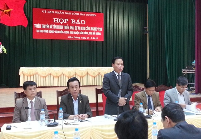 Vụ máy xúc cán người ở Hải Dương: Cưỡng chế giải phóng mặt bằng KCN Cẩm Điền trong tháng 4.2016 Vụ máy xúc cán người ở Hải Dương: Cưỡng chế giải phóng mặt bằng KCN Cẩm Điền trong tháng 4.2016