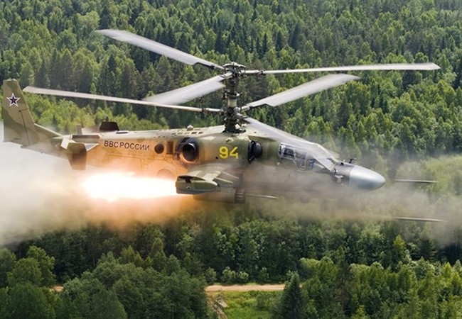 Ở Syria, mỗi khi Su-35 cất cánh là F-16 nằm đất Trực thăng Ka-52 của Nga được mệnh danh là Cá sấu, và được cho hơn hẳn loại AH-64 Apache của Mỹ