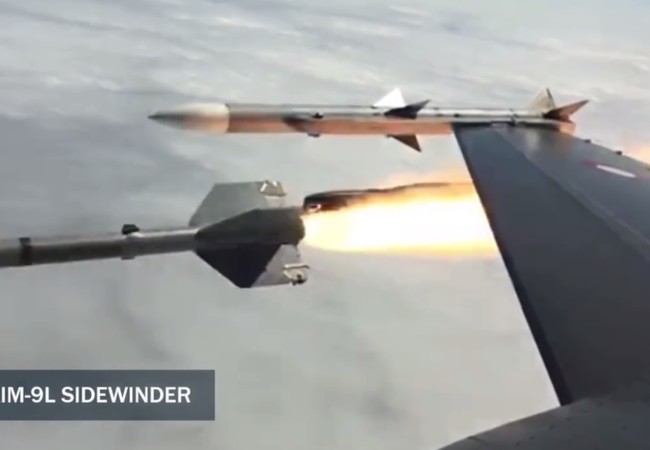 Video hiếm, cận cảnh tiêm kích F-16 phóng tên lửa diệt mục tiêu Video hiếm, cận cảnh tiêm kích F-16 phóng tên lửa diệt mục tiêu