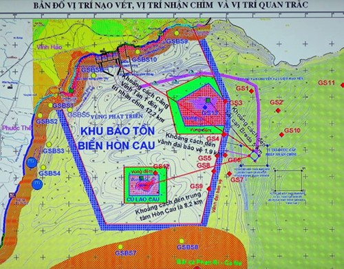Kiến nghị dừng thực hiện giấy phép đổ bùn xuống biển Bình Thuận Bản đồ vị trí nhận chìm bùn xuống biển cách tâm Khu bảo tồn Hòn Cau 8 km và cách vành đai bảo vệ khu bảo tồn này 2 km. Ảnh: Tư Huynh.