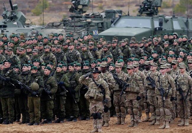 Video: Cuộc tập trận của NATO khiến Moscow tức giận Video: Cuộc tập trận của NATO khiến Moscow tức giận