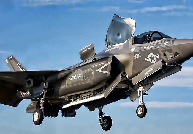 Màn trình diễn mới nhất của chiến cơ F-35B Lightning II - Video F-35B Lightning II.