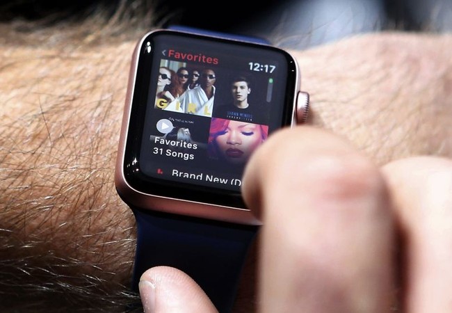 Các Bộ trưởng Anh bị cấm đeo đồng hồ Apple Watch vì Các Bộ trưởng Anh bị cấm đeo đồng hồ Apple Watch vì "sợ tin tặc Nga"