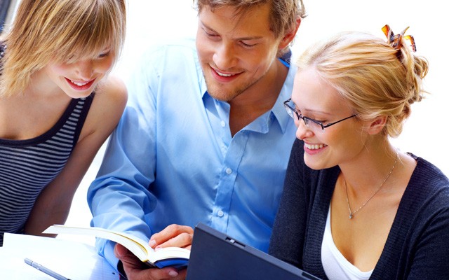 Sự thật: Người nói tiếng Anh bản xứ là những người truyền đạt kém nhất thế giới Người nói tiếng Anh bản xứ là những người truyền đạt kém nhất thế giới