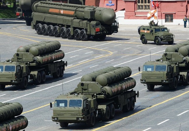 Nga cho tên lửa S-400 Triumph bắt đầu trực chiến bảo vệ Moscow Nga cho tên lửa S-400 Triumph bắt đầu trực chiến bảo vệ Moscow