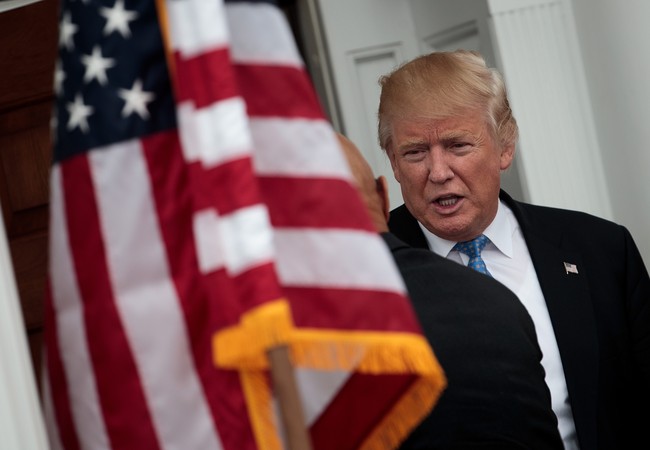 Vì sao các cựu điệp viên Anh tung báo cáo gây sốc về ông Trump và Nga? Ông Donald Trump.