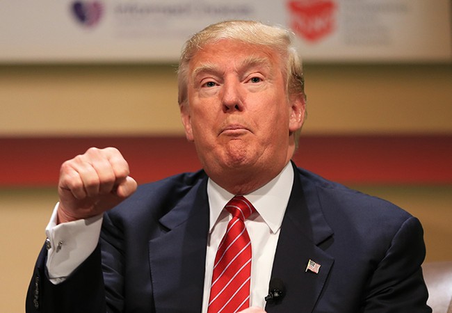 Donald Trump xóa gần như toàn bộ website của ông Obama từ trang Whitehouse.gov - VIDEO Ông Donald Trump.