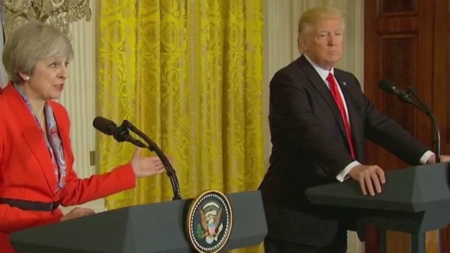 Tổng thống Donald Trump gặp gỡ Thủ tướng Anh Theresa May - VIDEO Tổng thống Donald Trump gặp gỡ Thủ tướng Anh Theresa Ma