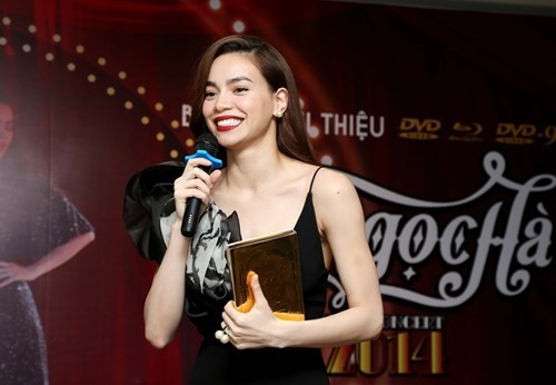Dân mạng tẩy chay, Hà Hồ nguy cơ mất quảng cáo khủng? Hồ Ngọc Hà xuất hiện rạng rỡ sau scandal tình cảm với một đại gia