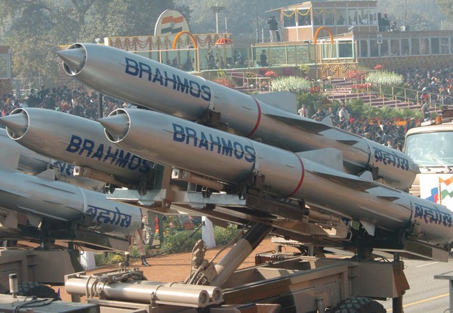 Tên lửa Việt Nam muốn mua được tăng gấp đôi tầm bắn Tên lửa Brahmos do Ấn Độ sản xuất