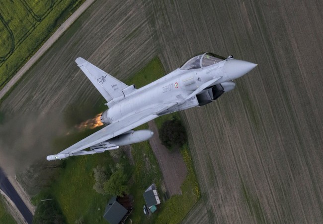Nga - NATO Tiêm kích Typhoon của không quân Ý làm nhiệm vụ trên không phận khu vực Baltic