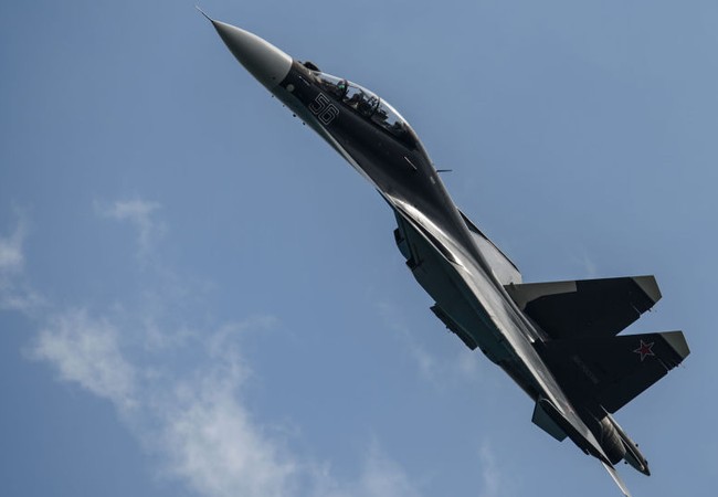 Chiến cơ Nga lại “kè” máy bay do thám Mỹ trên Biển Đen Chiến đấu cơ Su-30SM của Nga