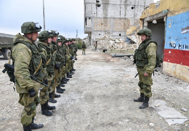 Lính Nga bị kết án vì đánh mất súng trên chiến trường Syria Binh sĩ Nga làm nhiệm vụ tại Syria