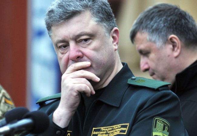 Khủng hoảng Ukraine: Mỹ “ném lửa” vào trung tâm châu Âu Tổng thống Ukraine Poroshenko