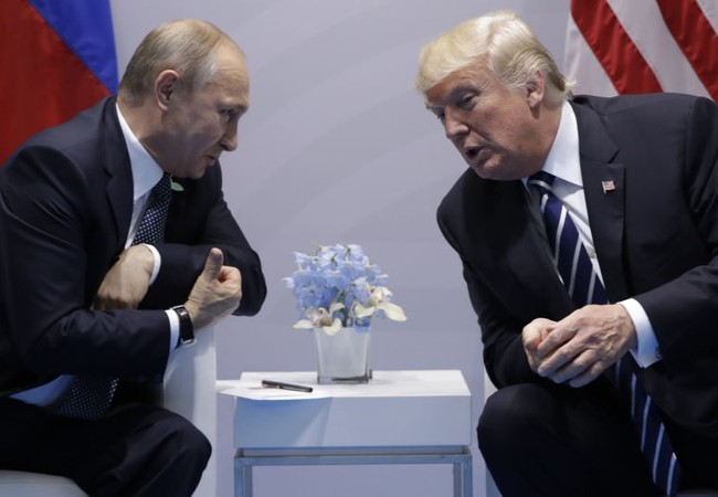 Ông Putin giành lợi thế từ cuộc gặp lịch sử với Donald Trump Hai nhà lãnh đạo Nga và Mỹ đã có cuộc gặp lịch sử tại Hamburg, Đức