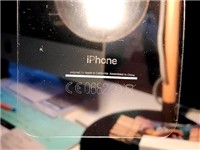 iPhone 7 phiên bản Jet Black 'dị ứng' với miếng dán bảo vệ iPhone 7 phiên bản Jet Black 'dị ứng' với miếng dán bảo vệ