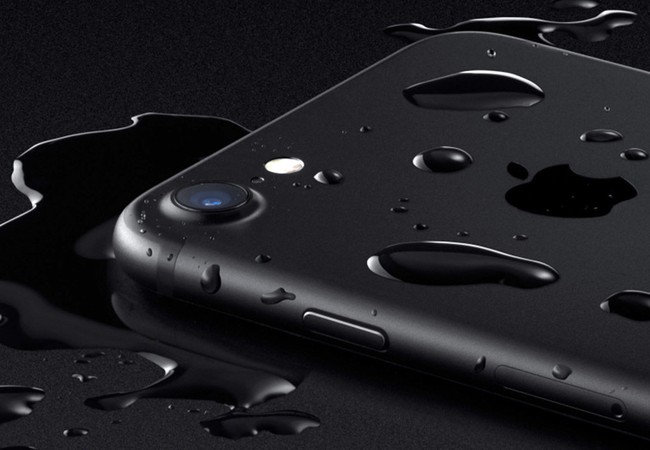 Đã có cách trị nước đọng trong loa iPhone 7 Đã có cách trị nước đọng trong loa iPhone 7
