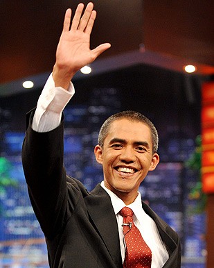 Bản sao của tổng thống Mỹ Barack Obama ở Indonesia Ilham Anas, người giống tổng thống Mỹ Barack Obama