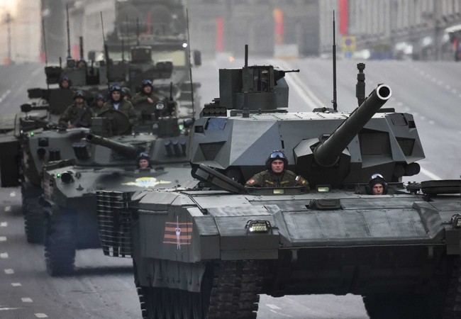 Siêu tăng Armata lần đầu tiên lộ hình hài đầy đủ Siêu tăng Armata lần đầu tiên lộ hình hài đầy đủ