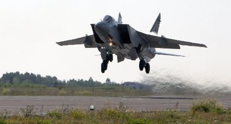 MiG-31 của Nga bắn hạ thành công tên lửa hành trình MiG-31 của Nga bắn hạ thành công tên lửa hành trình