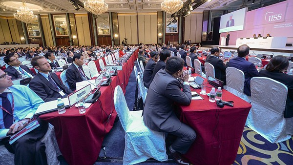 Trung Quốc đang làm xói mòn niềm tin an ninh khu vực Các đại biểu tham dự Đối thoại Shangri-La lần thứ 14. Ảnh: IISS