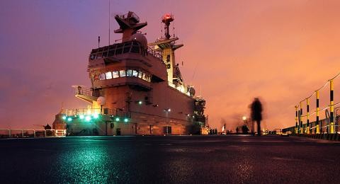 Nội bộ Pháp rối loạn vì siêu tàu chiến Mistral Nội bộ Pháp rối loạn vì siêu tàu chiến Mistral