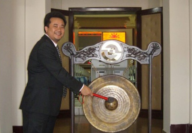 Nguyên Chủ tịch HĐQT JVC Lê Văn Hướng đang bị tạm giam để điều tra Nguyên Chủ tịch HĐQT JVC Lê Văn Hướng đang bị tạm giam để điều tra