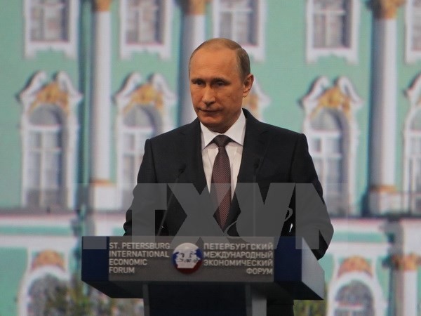 Tổng thống Nga Vladimir Putin đạt mức tín nhiệm cao kỷ lục Tổng thống Nga Vladimir Putin đạt mức tín nhiệm cao kỷ lục