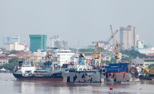 Hải Phòng tràn lan tàu quá khổ quá tải Hải Phòng tràn lan tàu quá khổ quá tải
