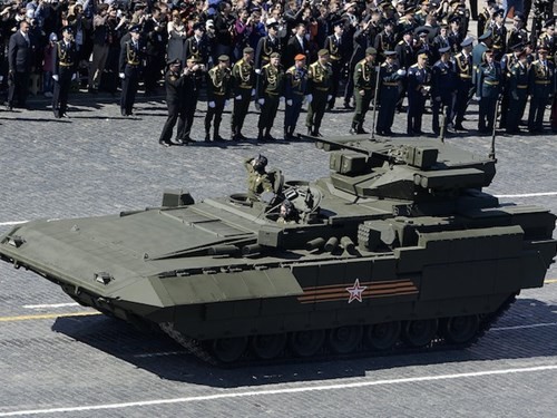 Xe chiến đấu T-15: “Nguy hiểm” không kém siêu tăng Armata T-14 Armata T-15 có nhiều tính năng ngang ngửa với xe tăng T-14