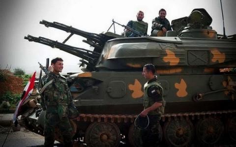 Pháo phòng không tự hành ZSU-23 khạc lửa khiến chiến binh IS tháo chạy Pháo phòng không tự hành ZSU-23 khạc lửa khiến chiến binh IS tháo chạy