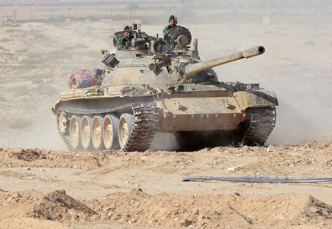 Quân đội Syria chuẩn bị giành lại Palmyra Quân đội Syria chuẩn bị giành lại Palmyra