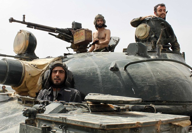Đánh chiếm chốt phiến quân, quân đội Syria diệt hàng chục tay súng khủng bố Đánh chiếm chốt phiến quân, quân đội Syria diệt hàng chục tay súng khủng bố