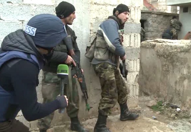 Quân đội Syria đánh chiếm 70% thành phố chiến lược Sheikh Meskin Quân đội Syria đánh chiếm 70% thành phố chiến lược Sheikh Meskin