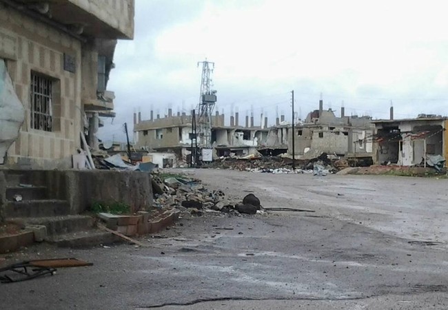 Quân đội Syria tấn công thành phố Nawa tỉnh Dara'a Quân đội Syria tấn công thành phố Nawa tỉnh Dara'a