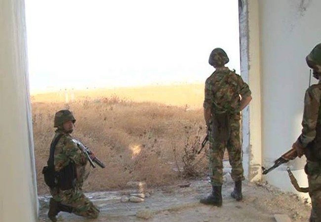 Quân đội Syria tiêu diệt nhiều phần tử cực đoan ngoại ô Damascus Quân đội Syria tiêu diệt nhiều phần tử cực đoan ngoại ô Damascus
