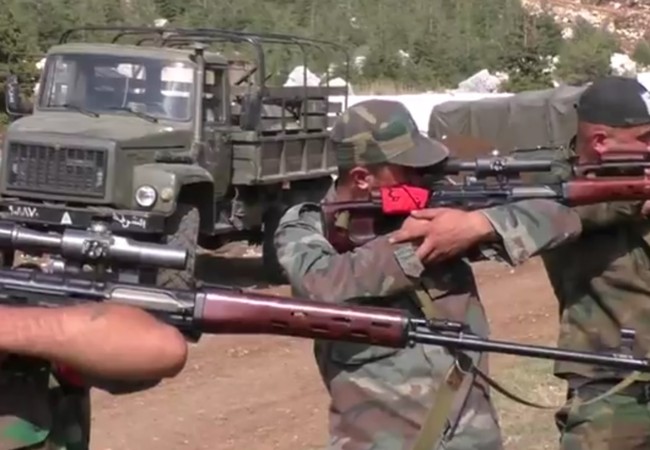 Video: Cố vấn quân sự Nga huấn luyện lính bắn tỉa Syria Video: Cố vấn quân sự Nga huấn luyện lính bắn tỉa Syria