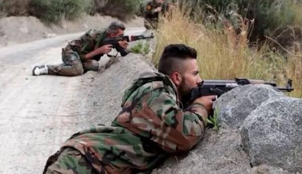 Hezbollah, quân đội Syria đánh chiếm mỏ đá Tannourah ở Bắc Aleppo Hezbollah, quân đội Syria đánh chiếm mỏ đá Tannourah ở Bắc Aleppo