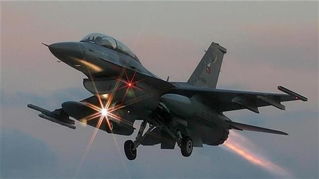 Thổ Nhĩ Kỳ ném bom lực lượng Kurd ở Syria Thổ Nhĩ Kỳ ném bom lực lượng Kurd ở Syria