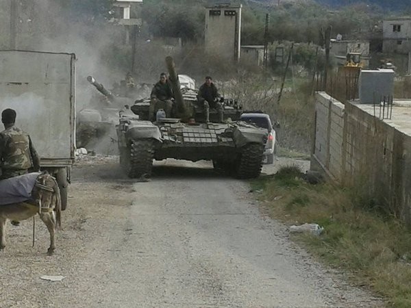 Quân đội Syria đánh chiếm núi Al-Qamawa và làng Beit Binjarou Bắc Latakia Quân đội Syria đánh chiếm núi Al-Qamawa và làng Beit Binjarou Bắc Latakia