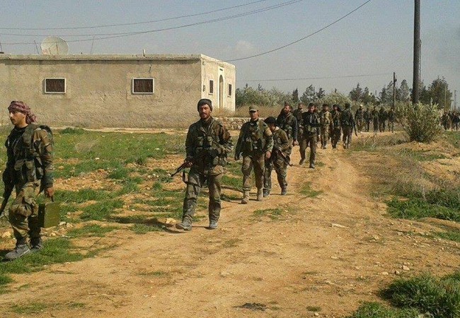 Tuyến đường vận tải huyết mạch Aleppo vẫn bị IS khống chế Tuyến đường vận tải huyết mạch Aleppo vẫn bị IS khống chế