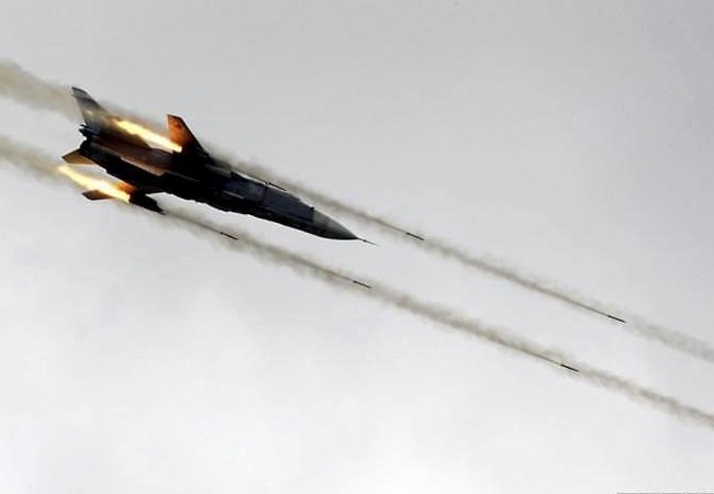 Không quân Syria tập kích đường không trại huấn luyện IS Không quân Syria tập kích đường không trại huấn luyện IS