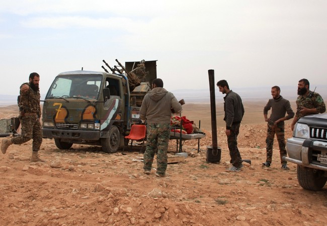Quân đội Nga bắt đầu rà phá bom mìn ở Palmyra Quân đội Nga bắt đầu rà phá bom mìn ở Palmyra